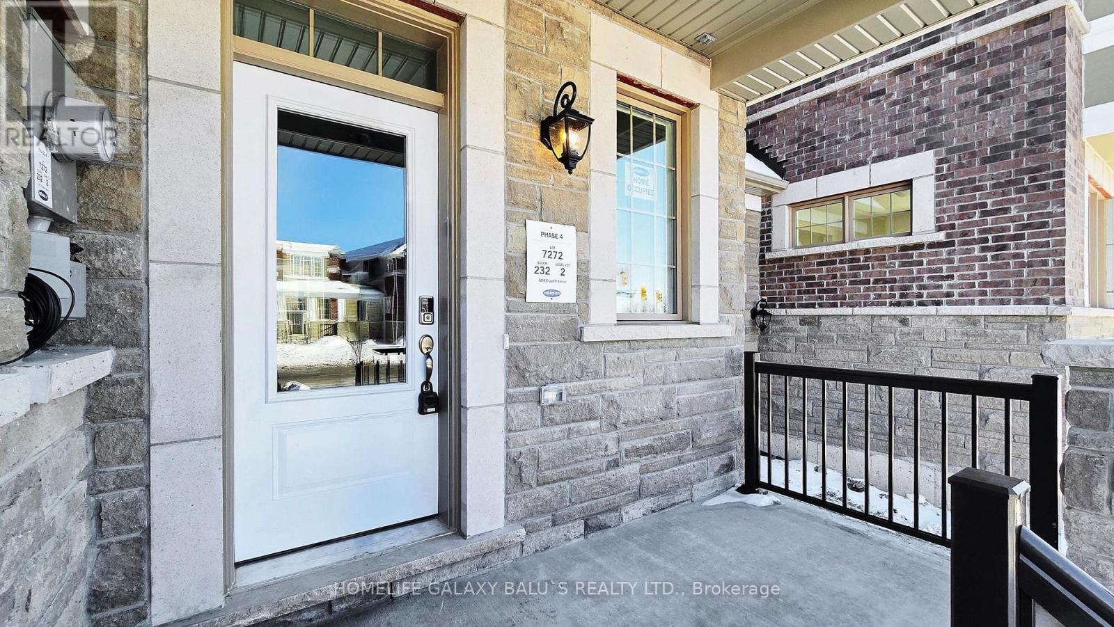 3203 Brigadier Avenue, Pickering, Ontario  L1X 0N4 - Photo 3 - E12791626