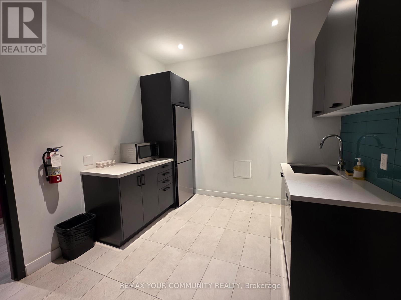 Ph805 - 2301 Danforth Avenue, Toronto, Ontario  M4C 0A7 - Photo 23 - E12791648