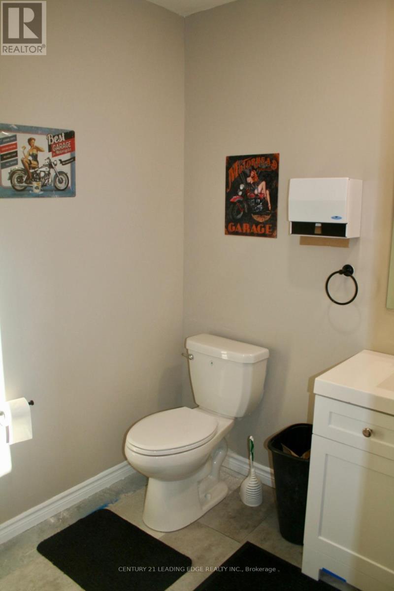 10 - 45 Eric T Smith Way, Aurora, Ontario  L4G 7C6 - Photo 11 - N12791640