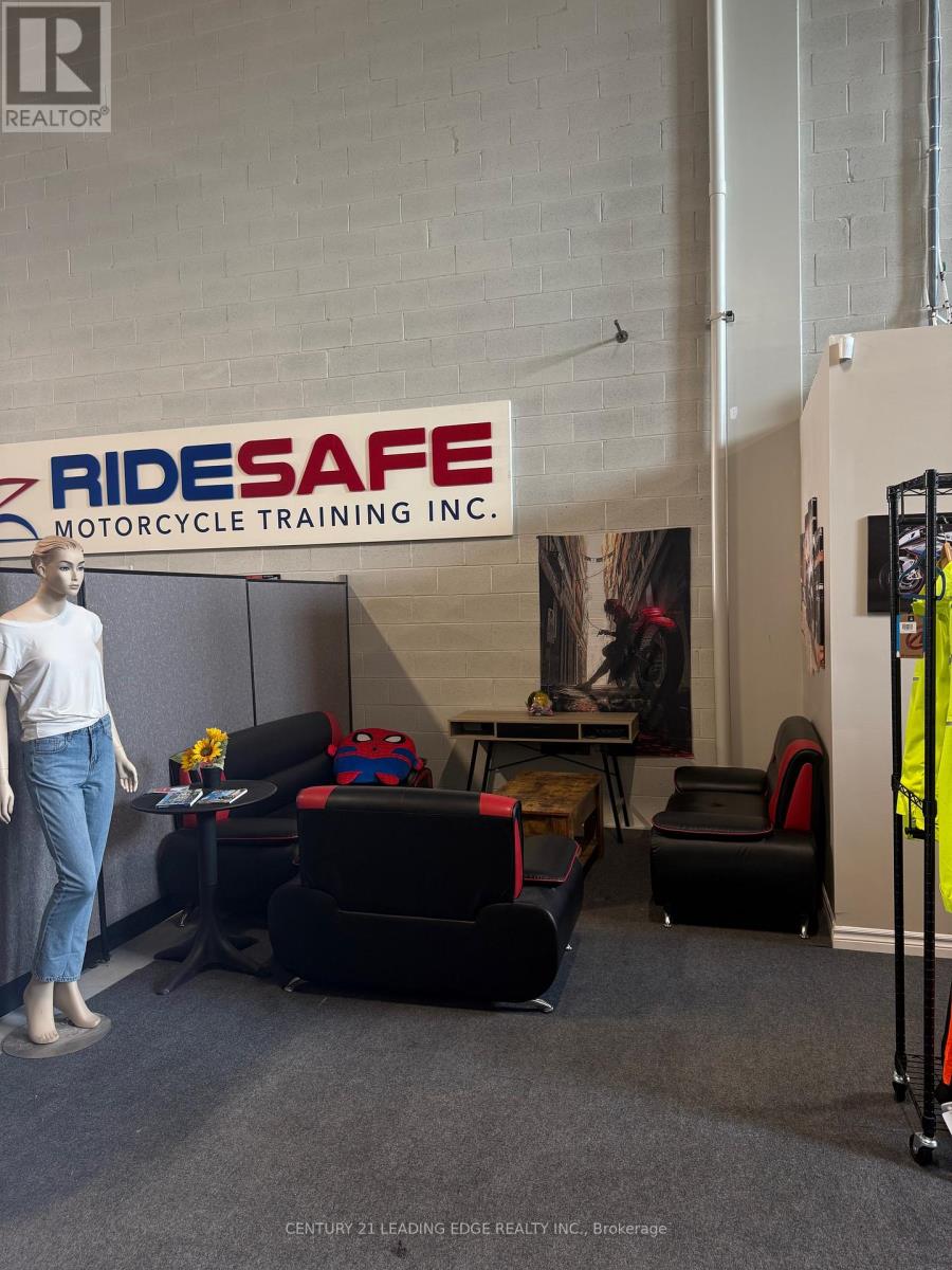 10 - 45 Eric T Smith Way, Aurora, Ontario  L4G 7C6 - Photo 8 - N12791640