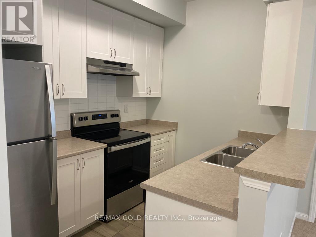 110 - 250 Sunny Meadow Boulevard, Brampton, Ontario  L6R 3Y7 - Photo 5 - W12791634