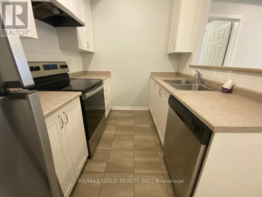 110 - 250 Sunny Meadow Boulevard, Brampton, Ontario  L6R 3Y7 - Photo 8 - W12791634