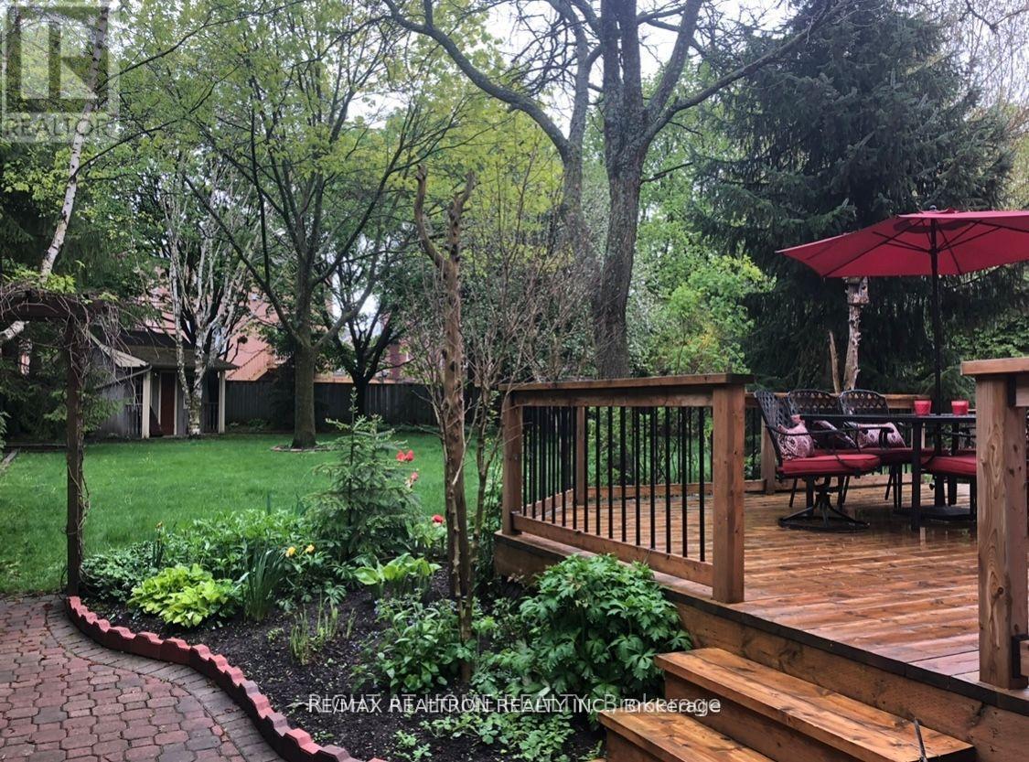 236 MCCAFFREY ROAD, Newmarket, Ontario