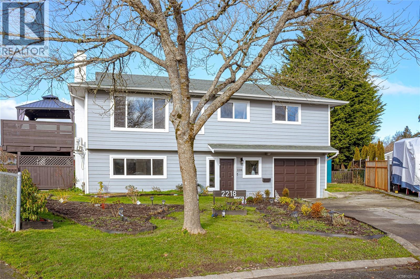 2218 Magnolia Pl, Sidney, British Columbia  V8L 4C9 - Photo 2 - 1026103