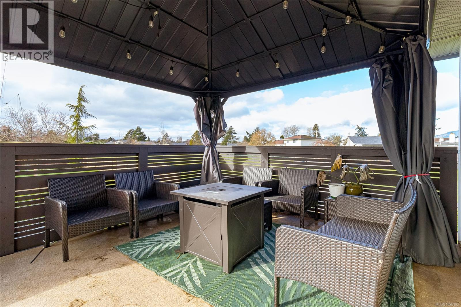 2218 Magnolia Pl, Sidney, British Columbia  V8L 4C9 - Photo 25 - 1026103