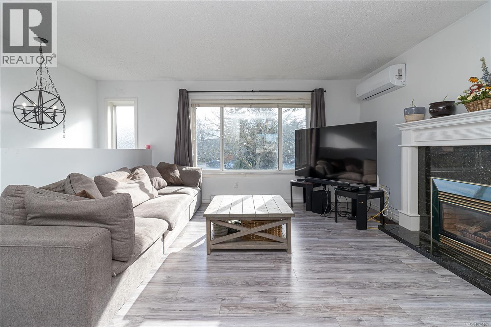 2218 Magnolia Pl, Sidney, British Columbia  V8L 4C9 - Photo 5 - 1026103