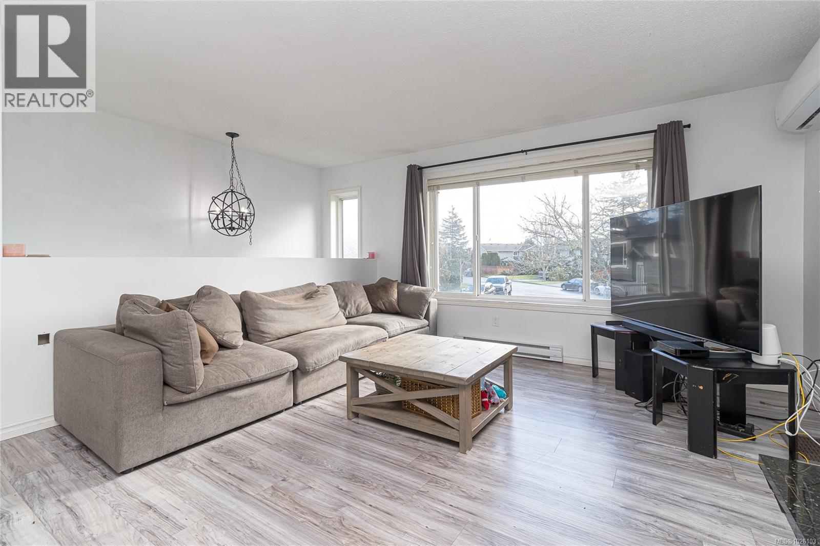 2218 Magnolia Pl, Sidney, British Columbia  V8L 4C9 - Photo 6 - 1026103