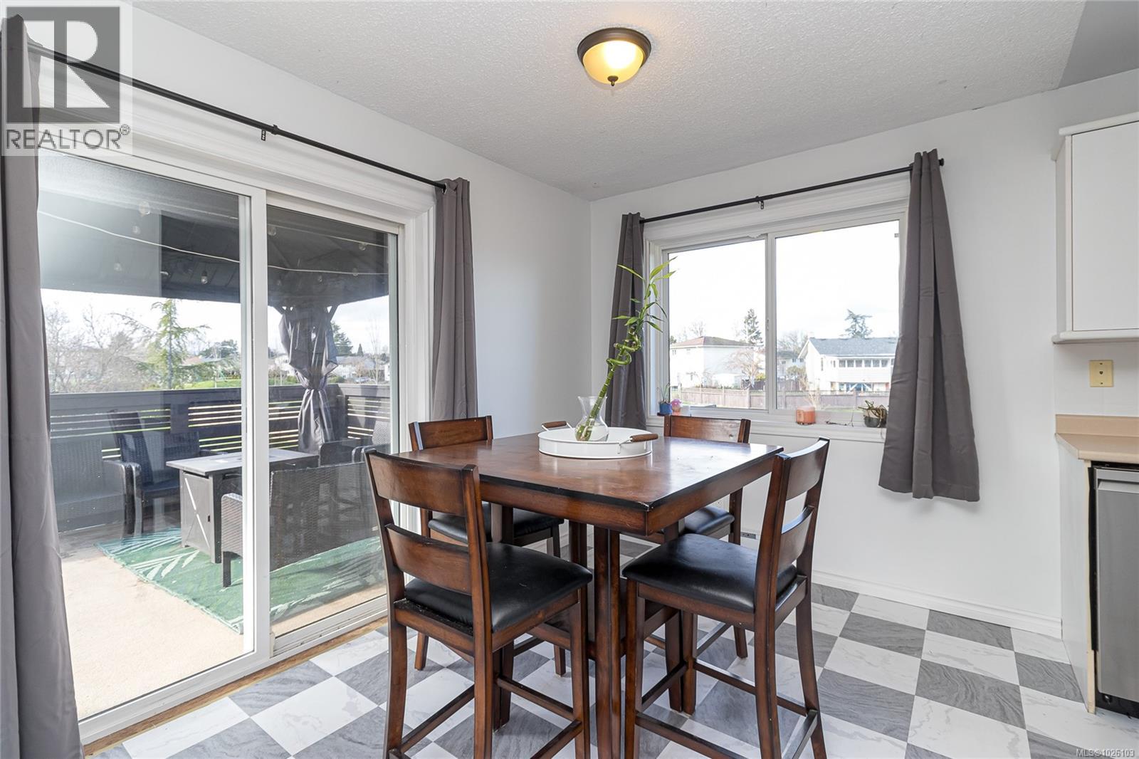 2218 Magnolia Pl, Sidney, British Columbia  V8L 4C9 - Photo 9 - 1026103