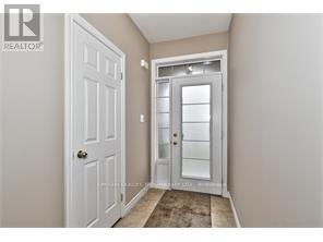 2307 Whistling Springs Cres Crescent E, Oakville, Ontario  L6M 0C5 - Photo 3 - W12791630