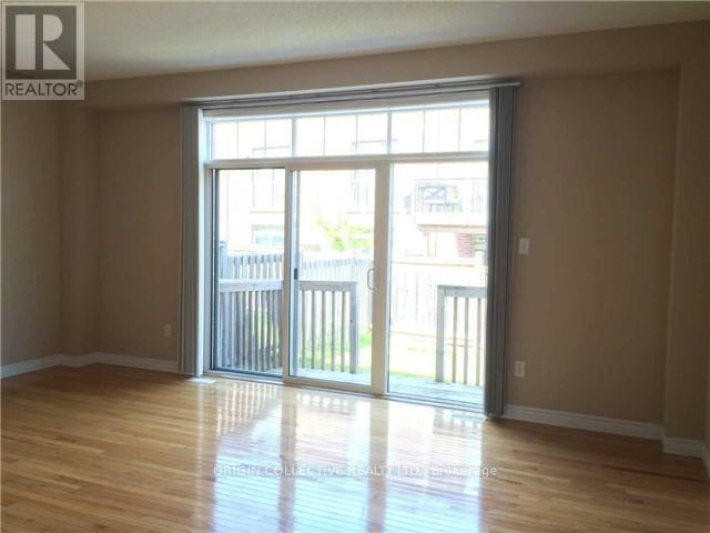 2307 Whistling Springs Cres Crescent E, Oakville, Ontario  L6M 0C5 - Photo 6 - W12791630