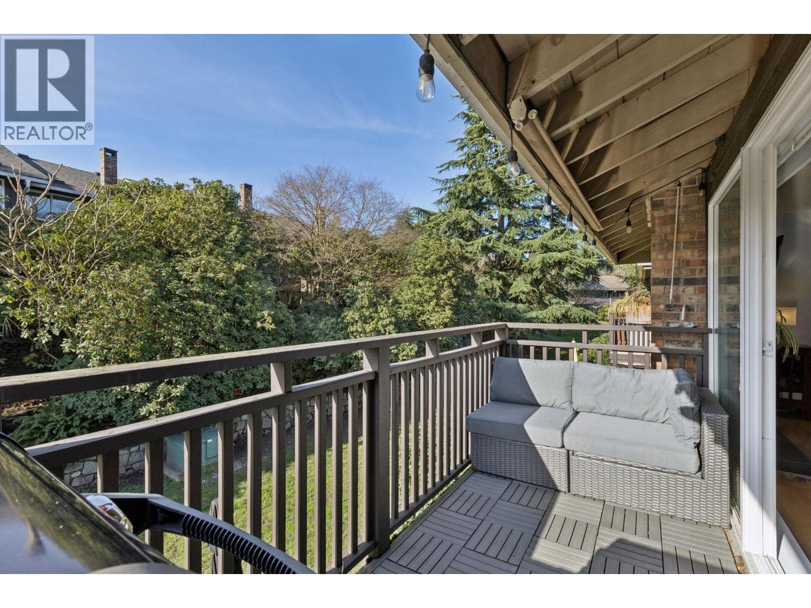 214 555 W 28th Street, North Vancouver, British Columbia  V7N 2J7 - Photo 9 - R3090117