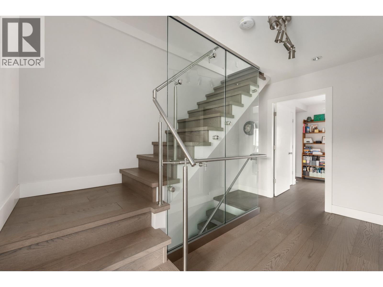 147 St. Patricks Avenue, North Vancouver, British Columbia  V7L 0E7 - Photo 20 - R3090122