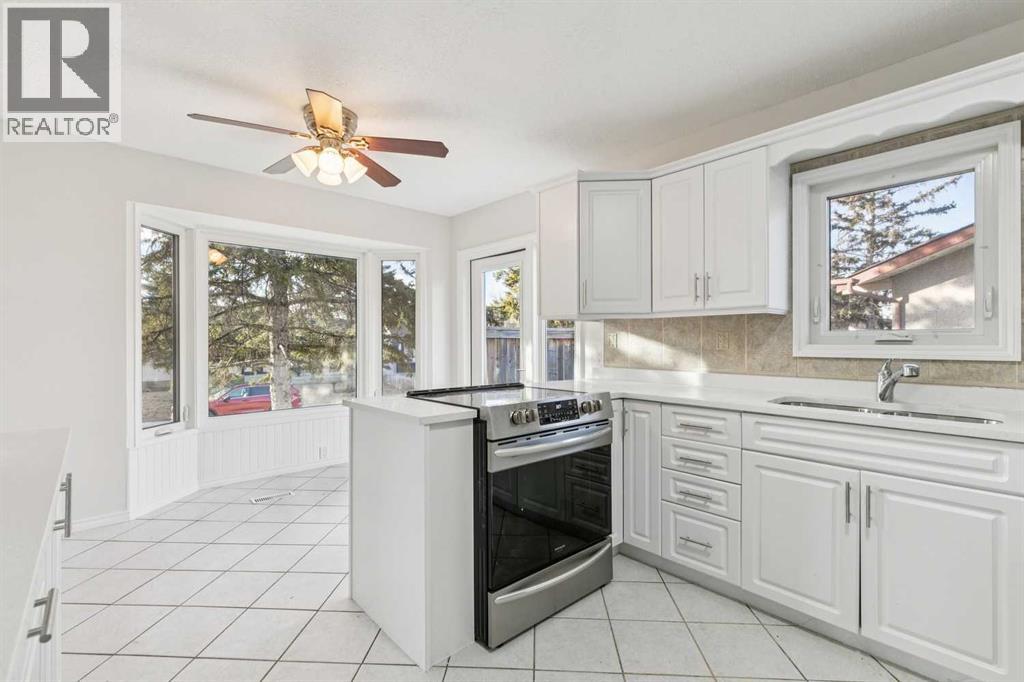 354 Maitland Hill Ne, Calgary, Alberta  T2A 5V3 - Photo 7 - A2285976