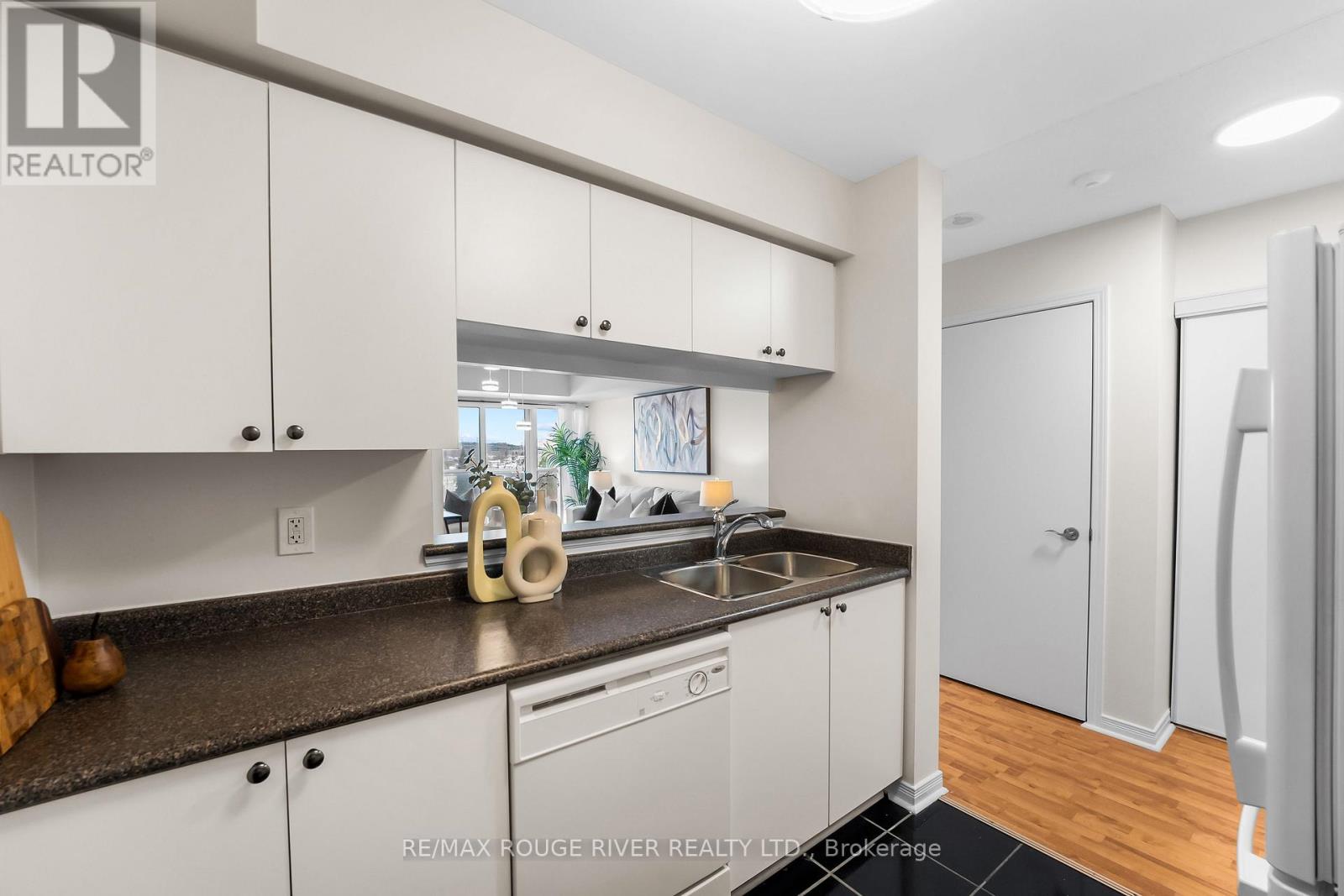 818 - 1200 The Esplanade Road N, Pickering, Ontario  L1V 6V3 - Photo 14 - E12791652