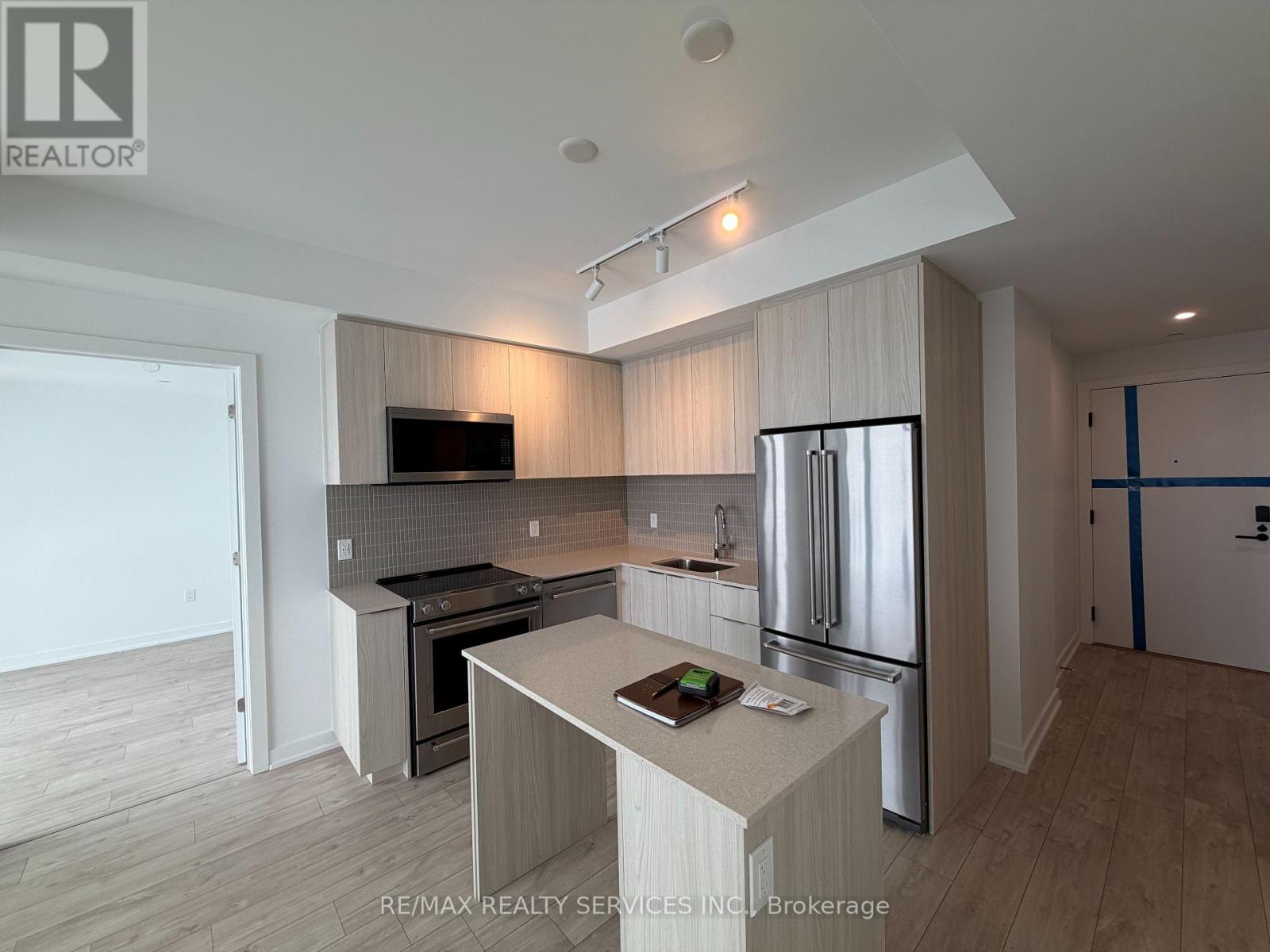 517 - 720 WHITLOCK AVENUE, Milton, Ontario