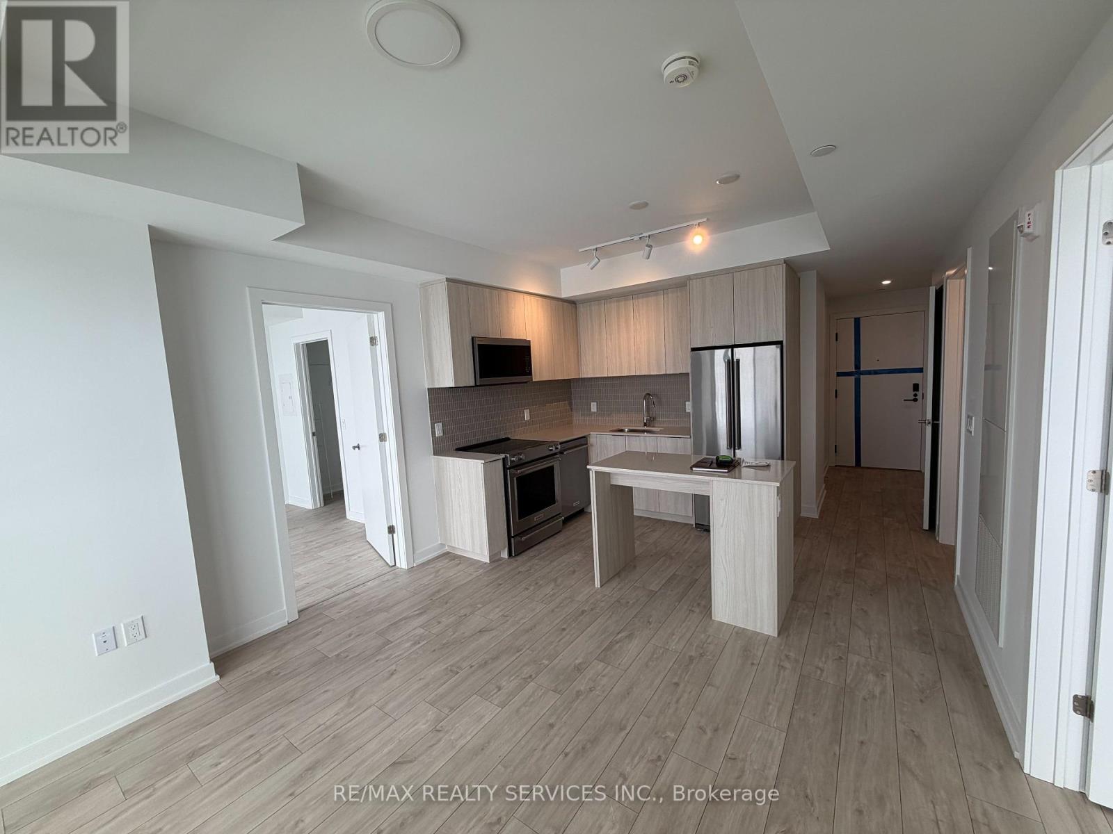 517 - 720 Whitlock Avenue, Milton, Ontario  L9E 2B5 - Photo 2 - W12791666