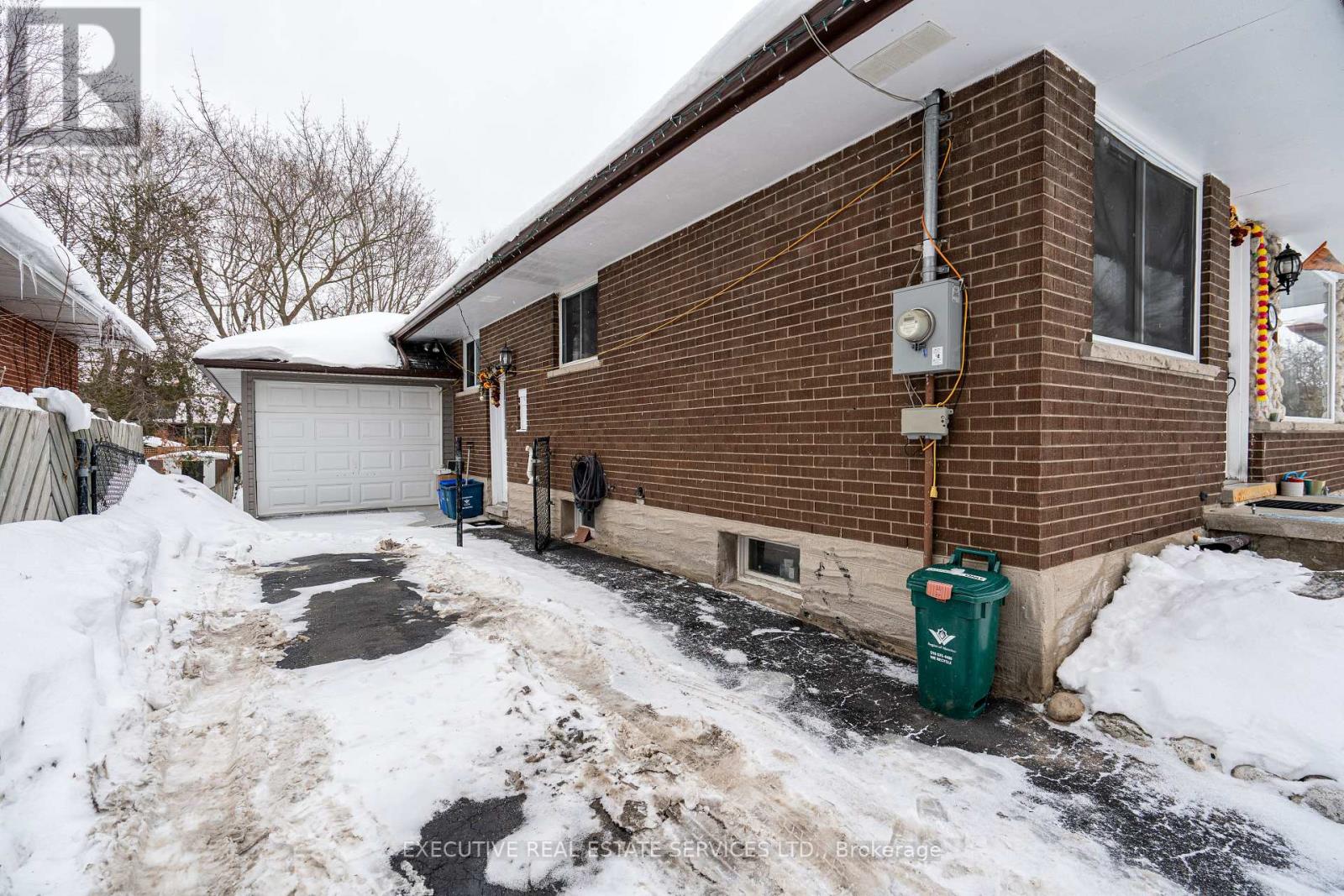 268 Ross Avenue, Kitchener, Ontario  N2A 1V6 - Photo 3 - X12791656
