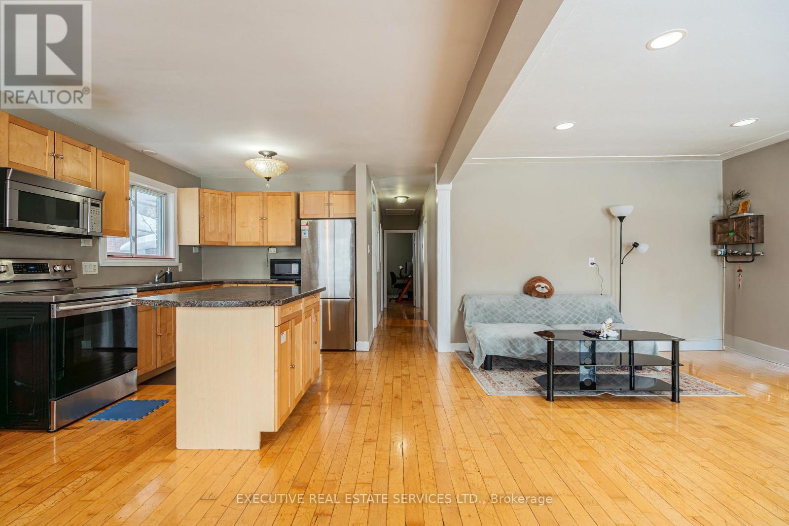 268 Ross Avenue, Kitchener, Ontario  N2A 1V6 - Photo 4 - X12791656