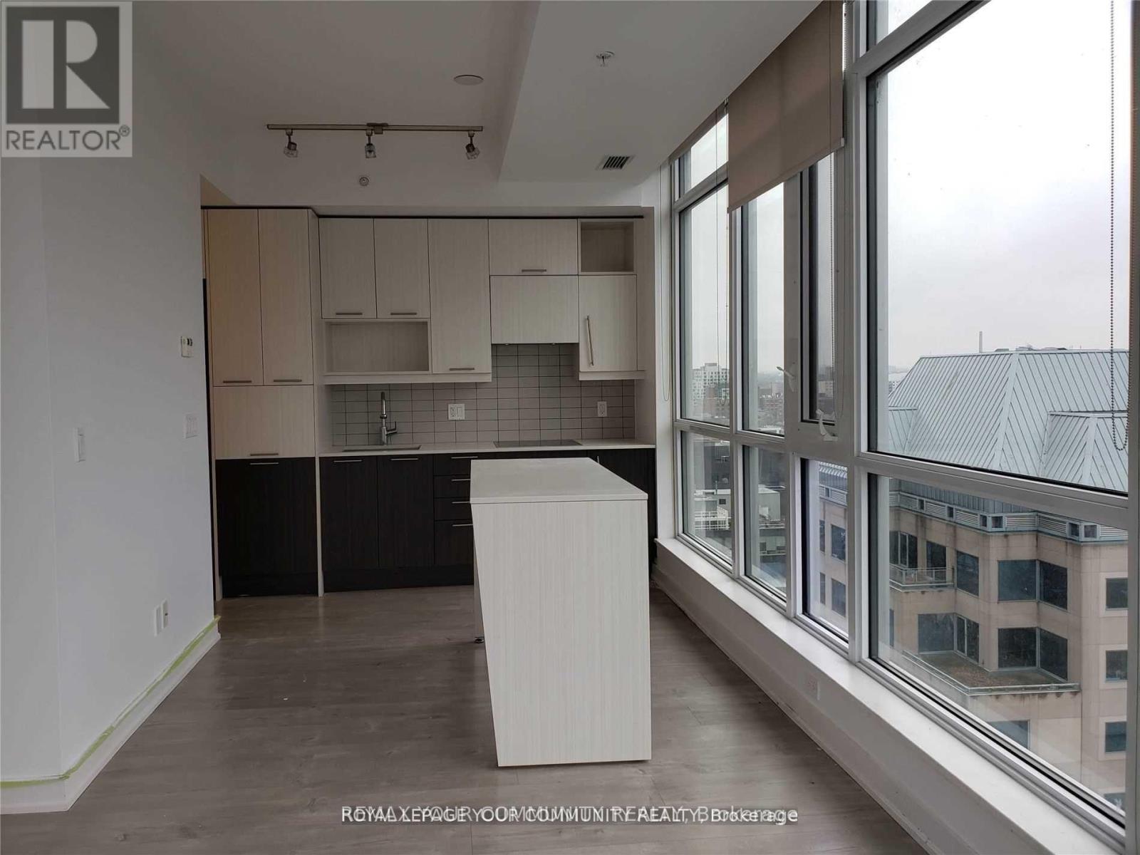 1602 - 199 Richmond Street W, Toronto, Ontario  M5V 0H4 - Photo 2 - C12775450