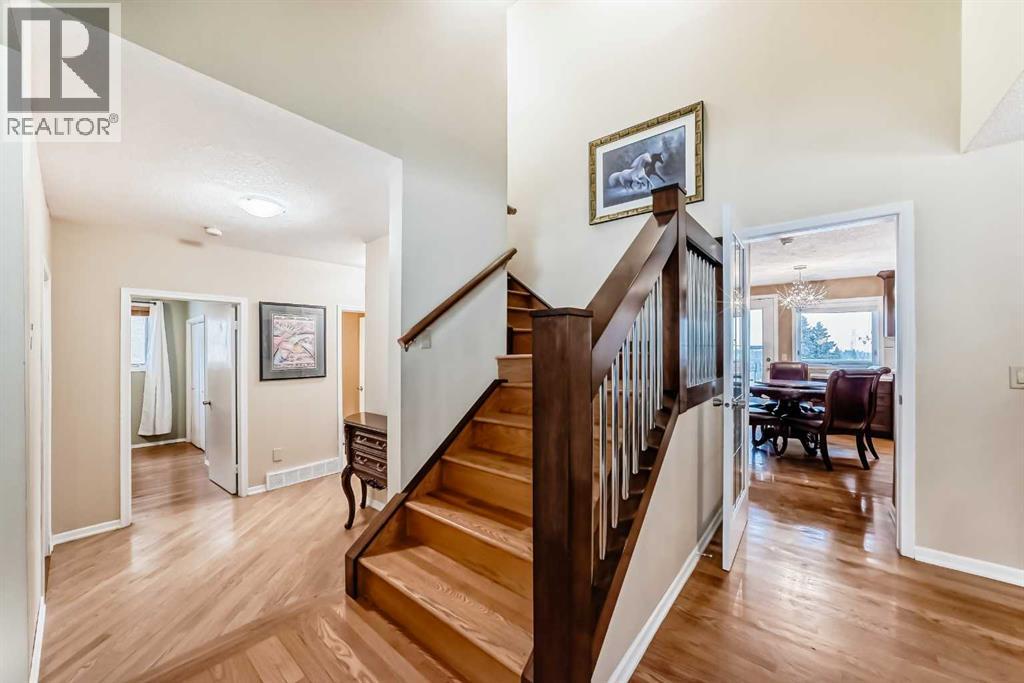 2612 Signal Hill Drive Sw, Calgary, Alberta  T3H 2T7 - Photo 18 - A2281469