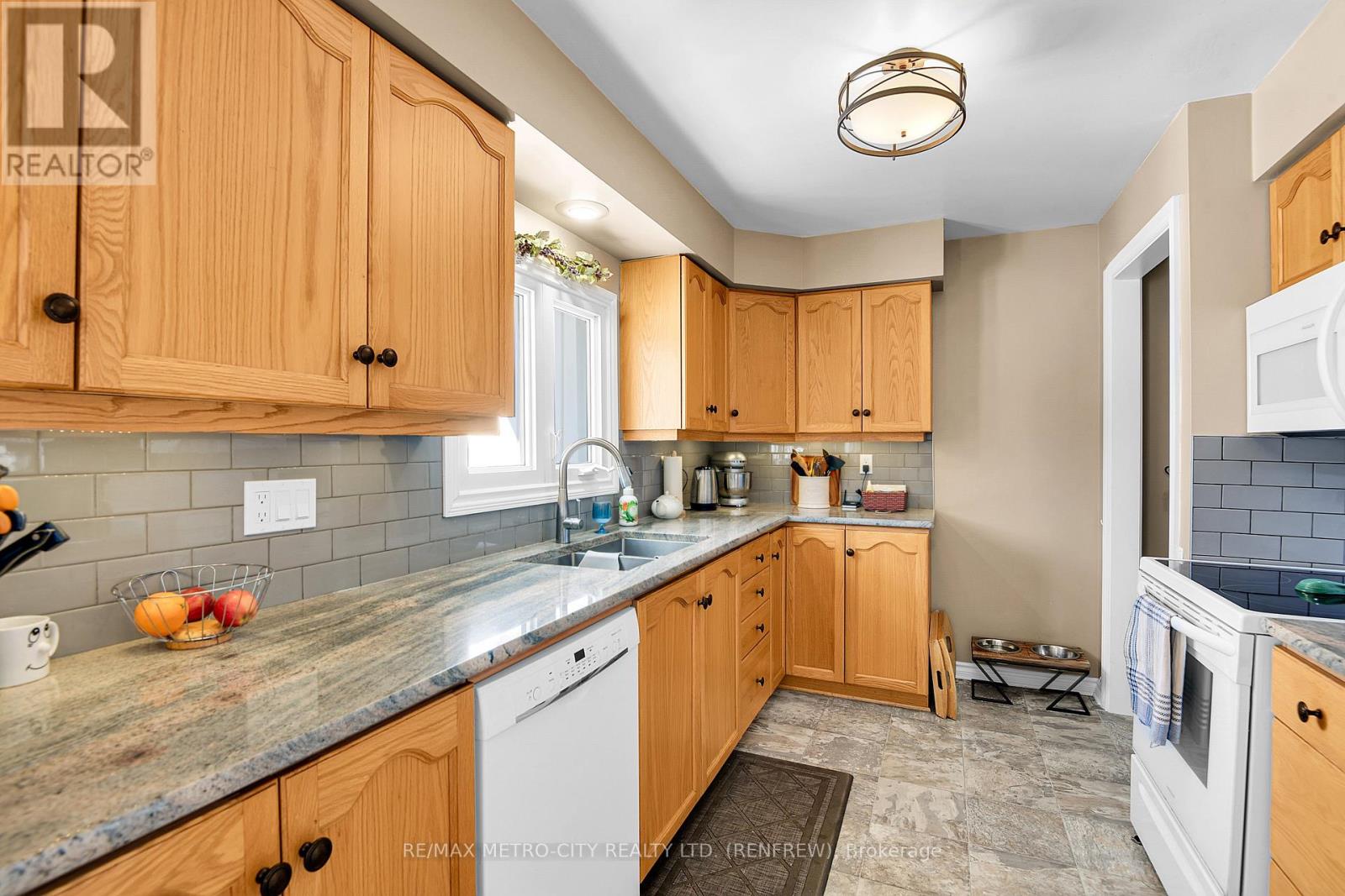 1154 Whitton Road, Horton, Ontario  K7V 3Z6 - Photo 16 - X12791680