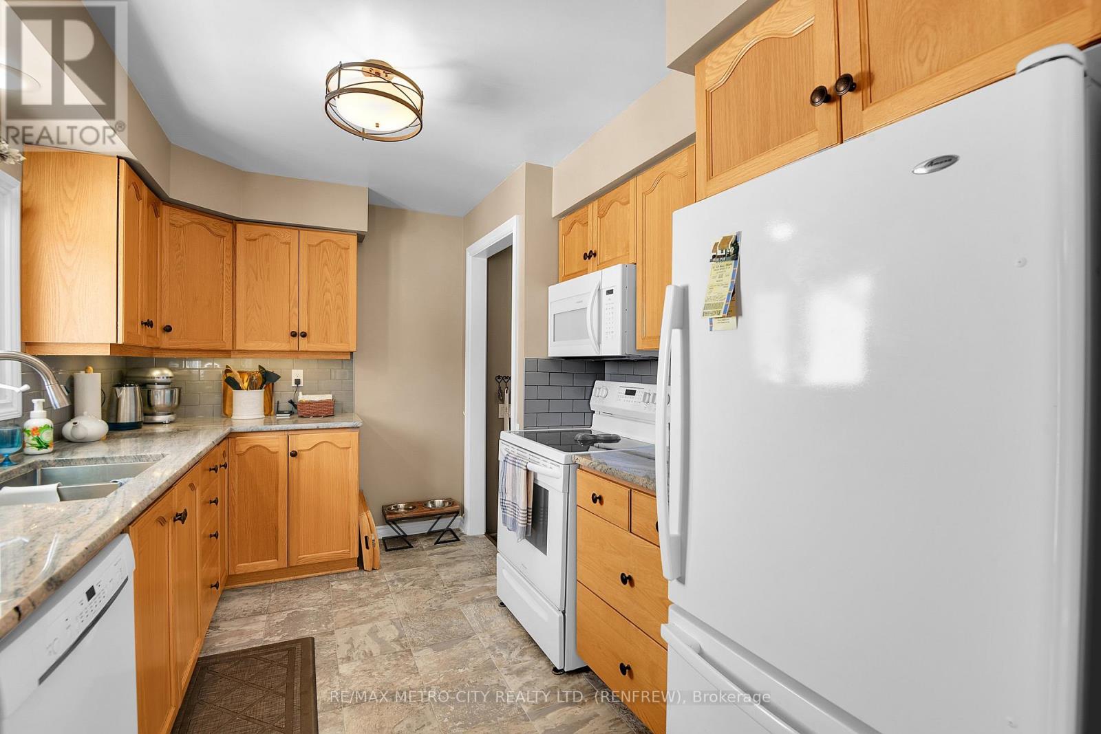 1154 Whitton Road, Horton, Ontario  K7V 3Z6 - Photo 17 - X12791680