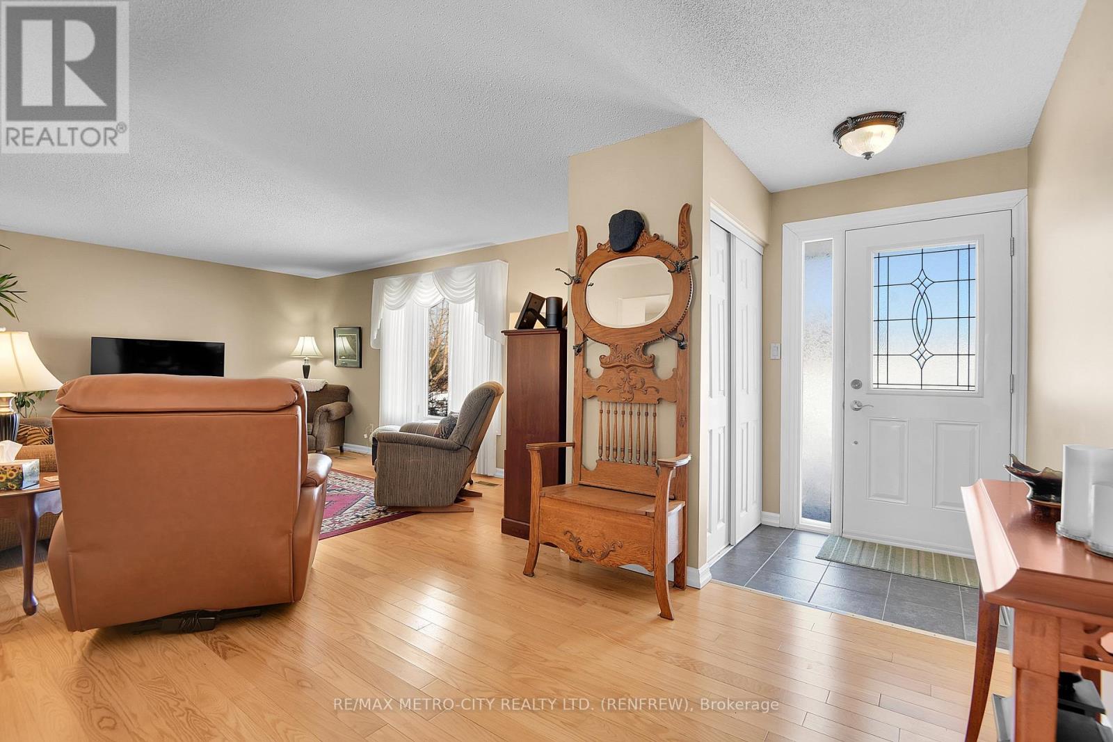 1154 Whitton Road, Horton, Ontario  K7V 3Z6 - Photo 9 - X12791680