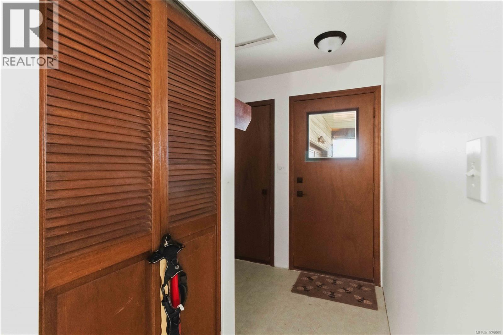 2629 Sooke Rd, Langford, British Columbia  V9B 1Y3 - Photo 4 - 1025669