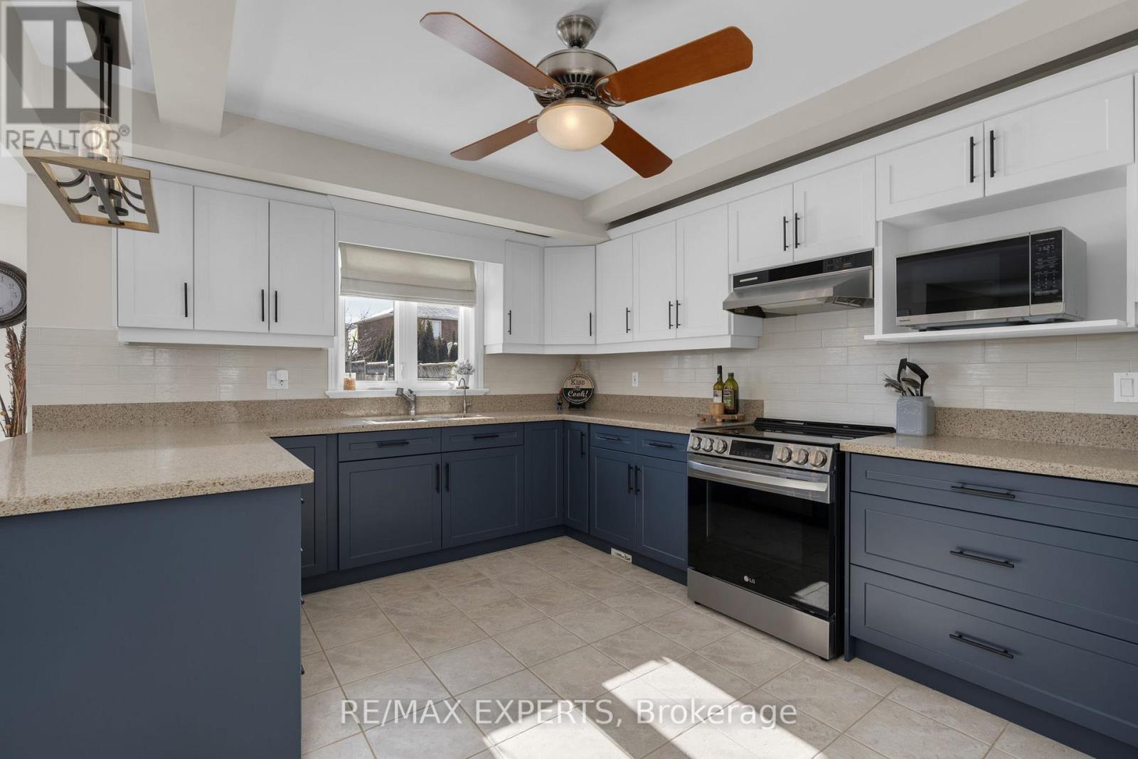 30 Taylor Court, Bradford West Gwillimbury, Ontario  L3Z 3J1 - Photo 12 - N12791678