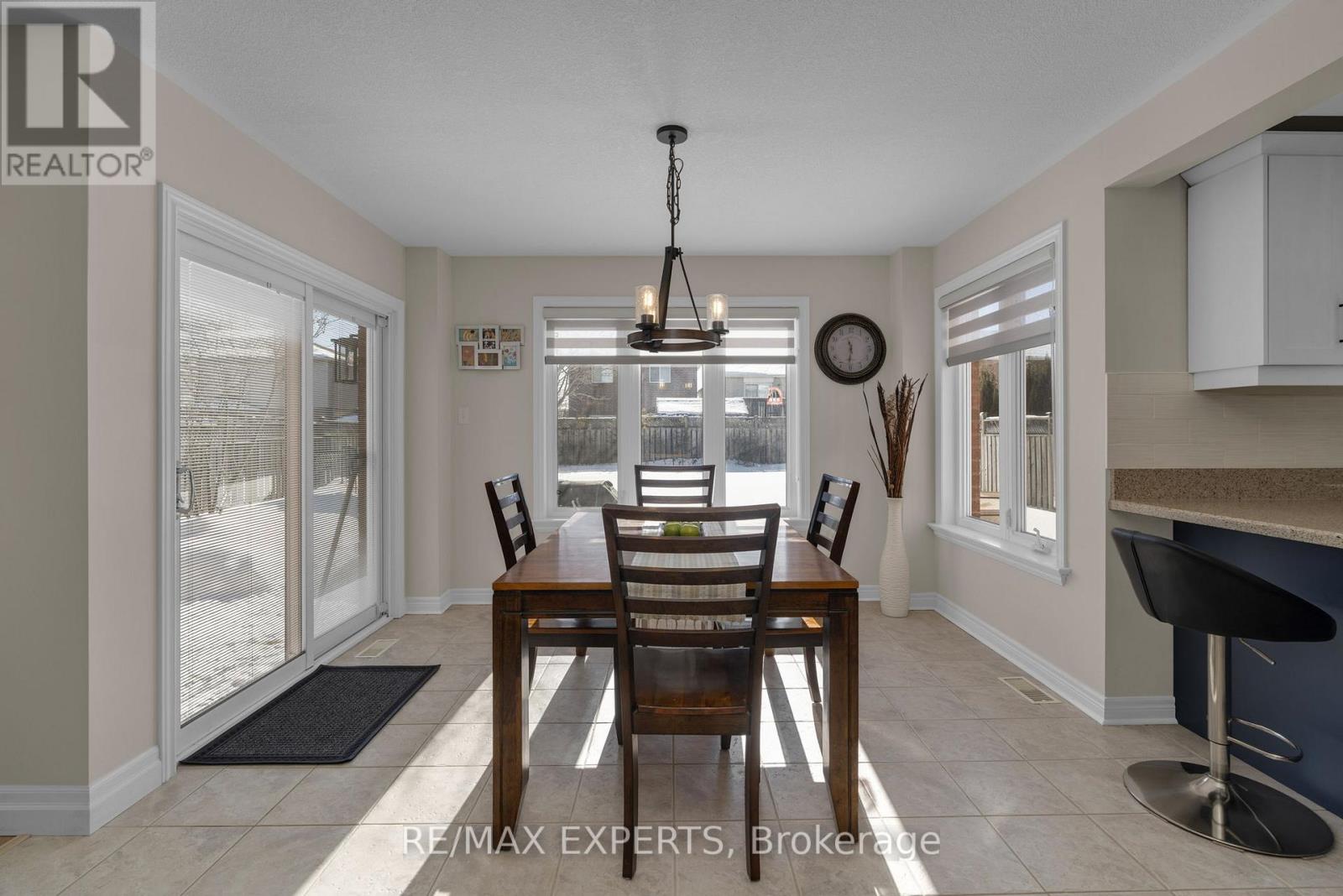 30 Taylor Court, Bradford West Gwillimbury, Ontario  L3Z 3J1 - Photo 18 - N12791678