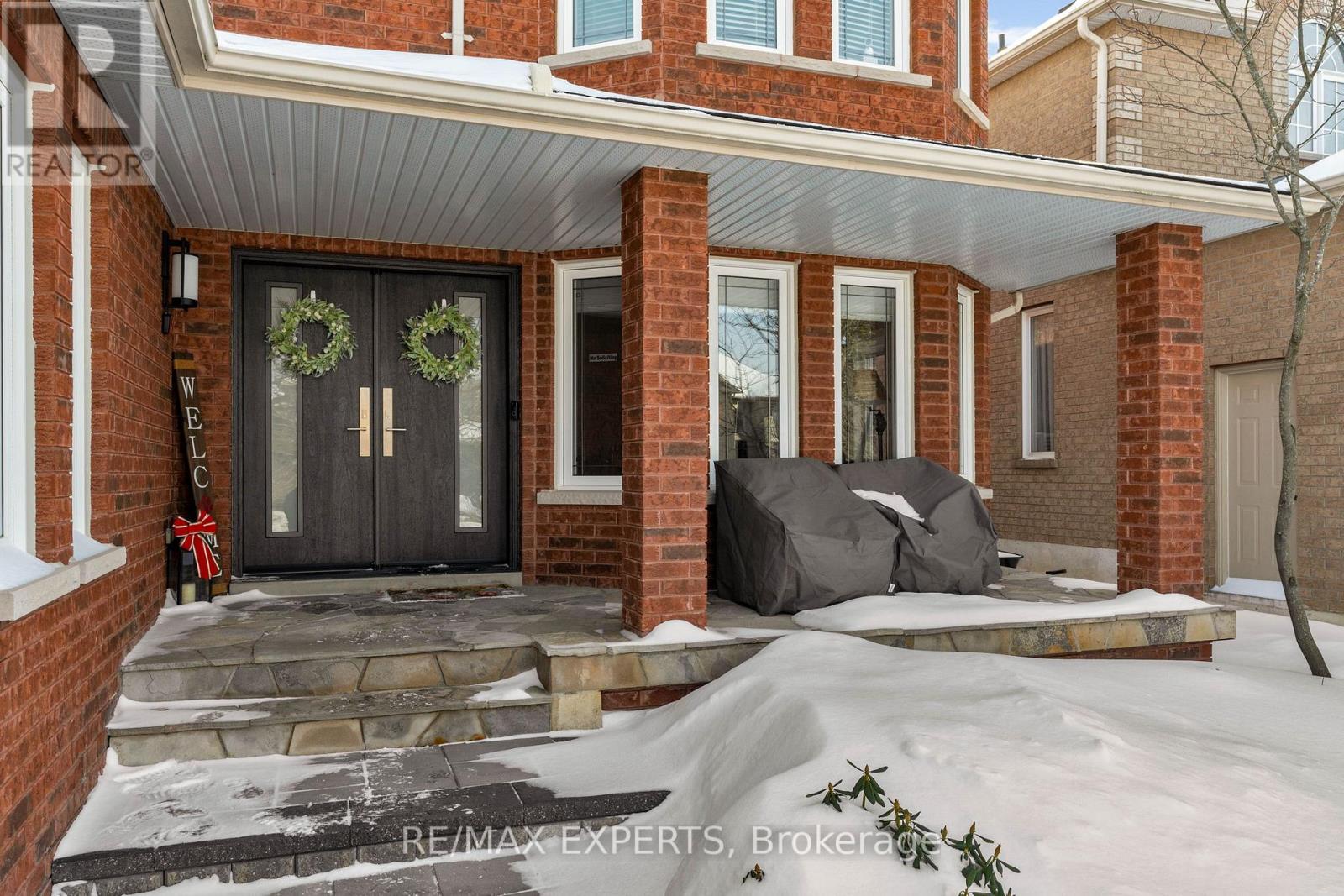 30 Taylor Court, Bradford West Gwillimbury, Ontario  L3Z 3J1 - Photo 3 - N12791678