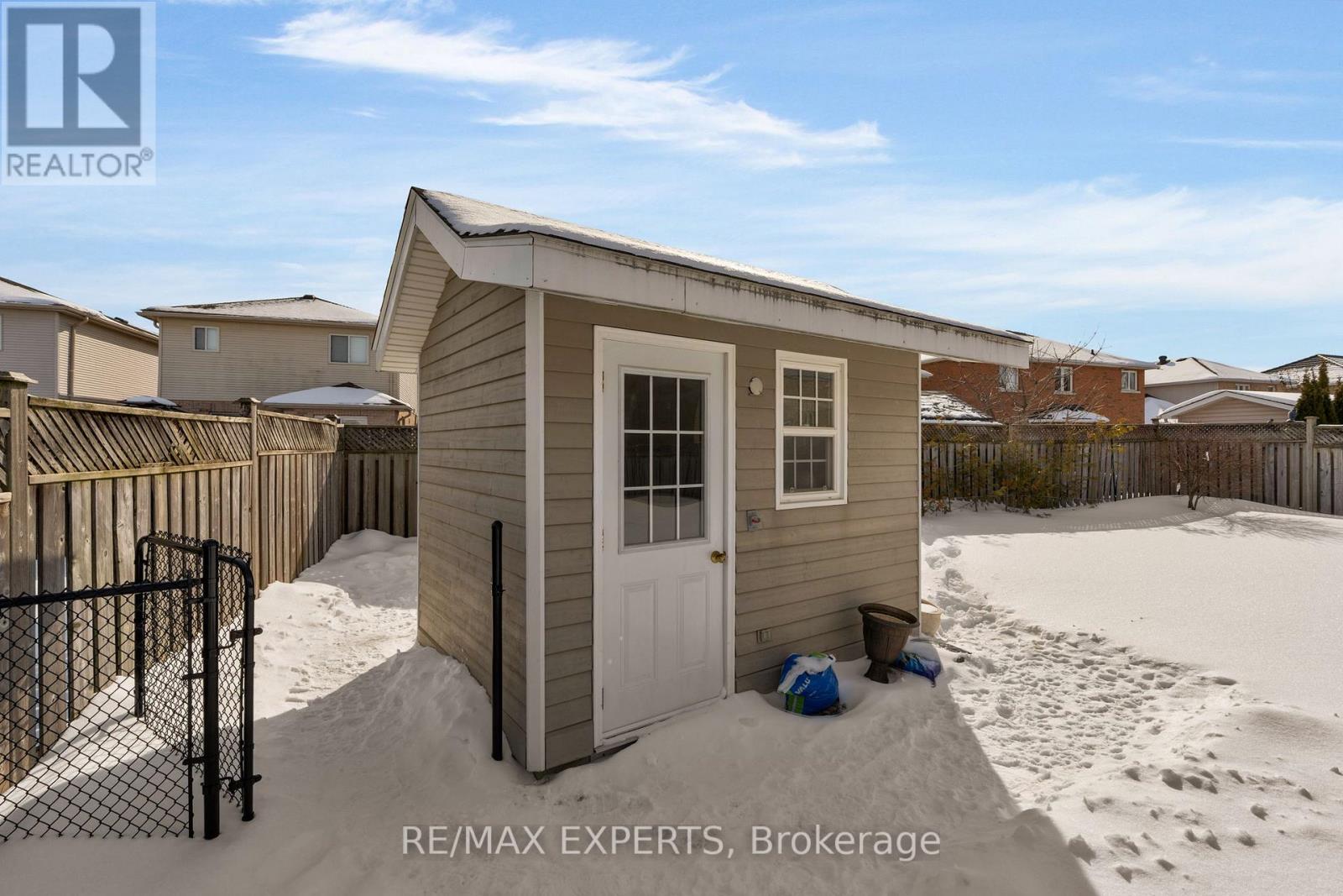 30 Taylor Court, Bradford West Gwillimbury, Ontario  L3Z 3J1 - Photo 33 - N12791678