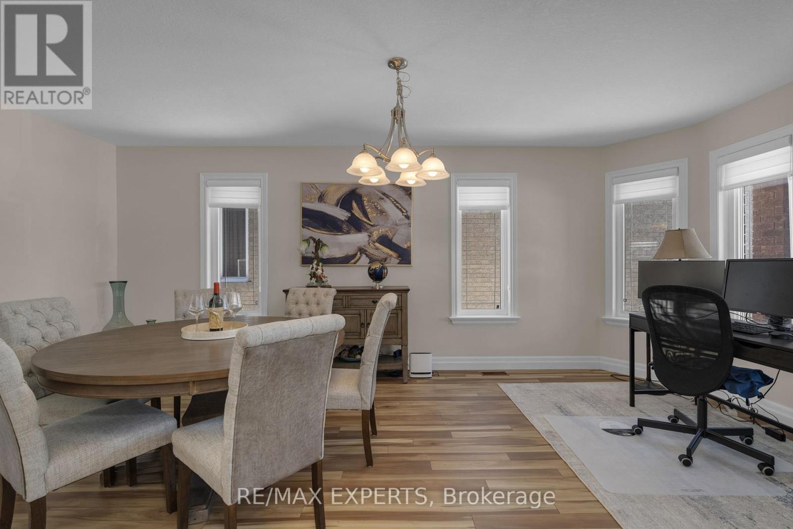 30 Taylor Court, Bradford West Gwillimbury, Ontario  L3Z 3J1 - Photo 9 - N12791678