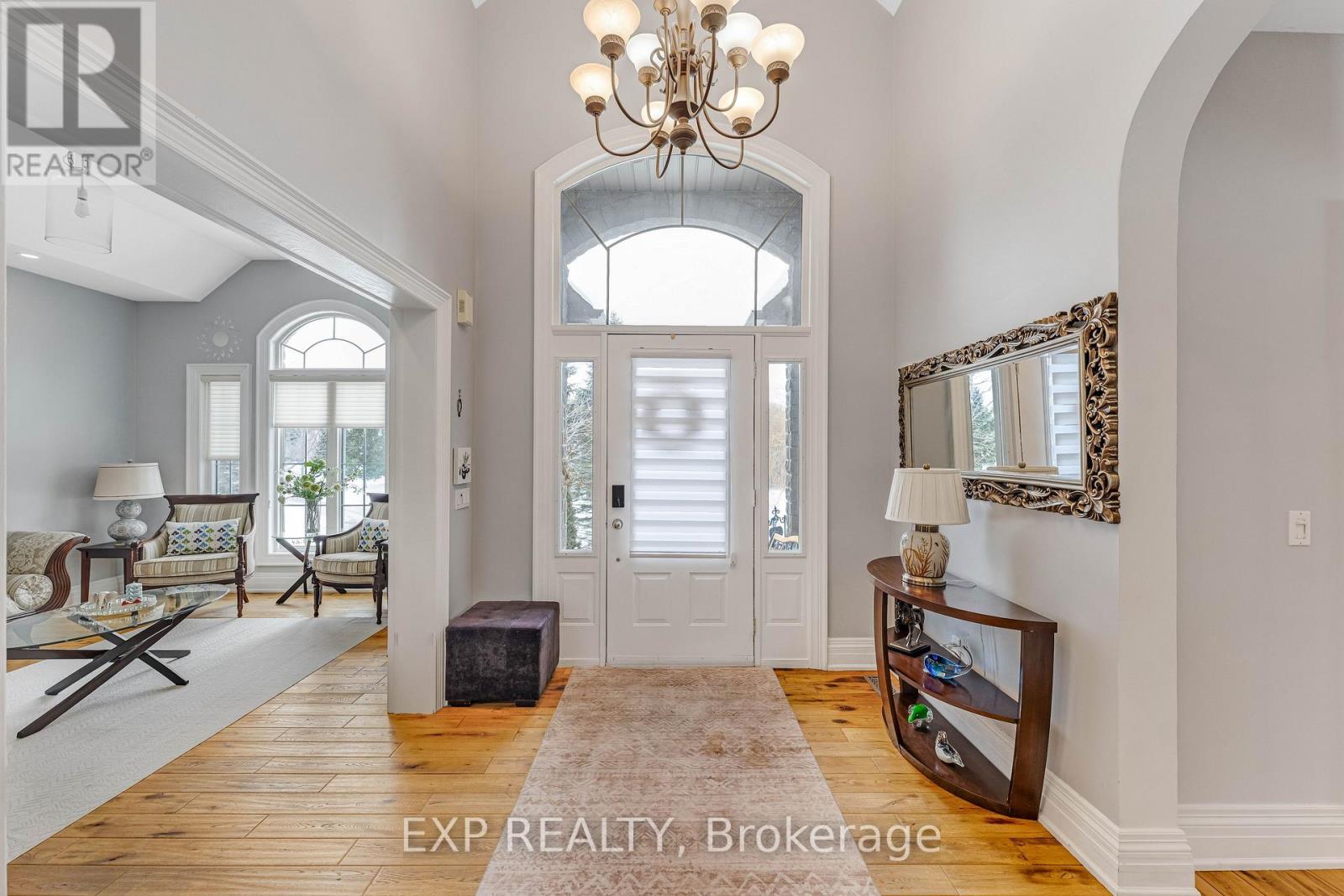 10 Valley Hill Drive, Caledon, Ontario  L7E 0B8 - Photo 4 - W12791684