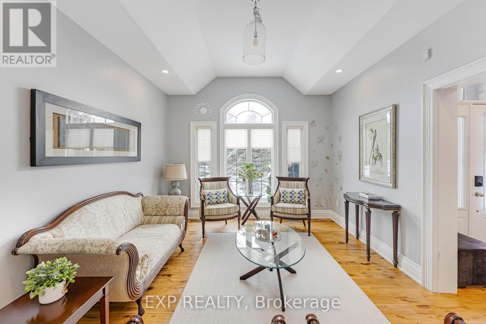 10 Valley Hill Drive, Caledon, Ontario  L7E 0B8 - Photo 5 - W12791684