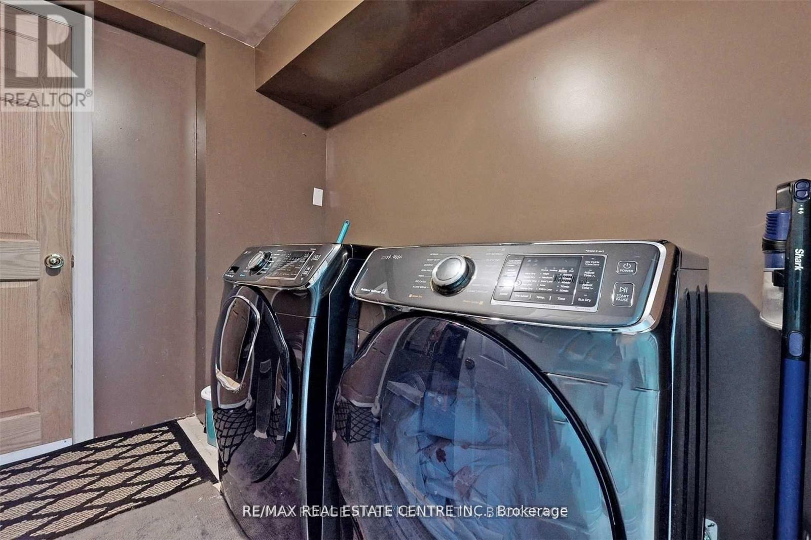 3876 Manatee Way, Mississauga, Ontario  L5M 6P7 - Photo 15 - W12791688