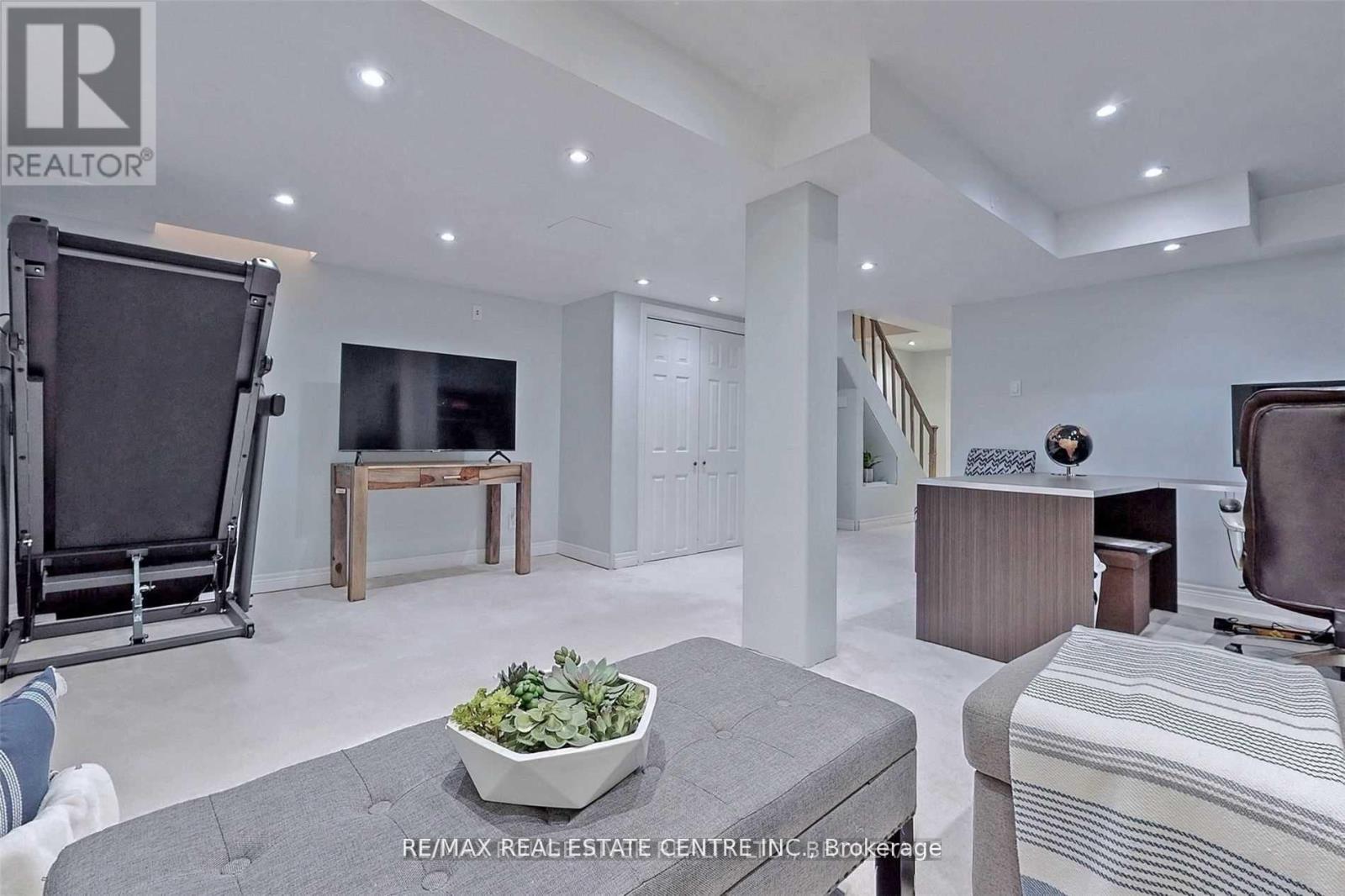 3876 Manatee Way, Mississauga, Ontario  L5M 6P7 - Photo 29 - W12791688