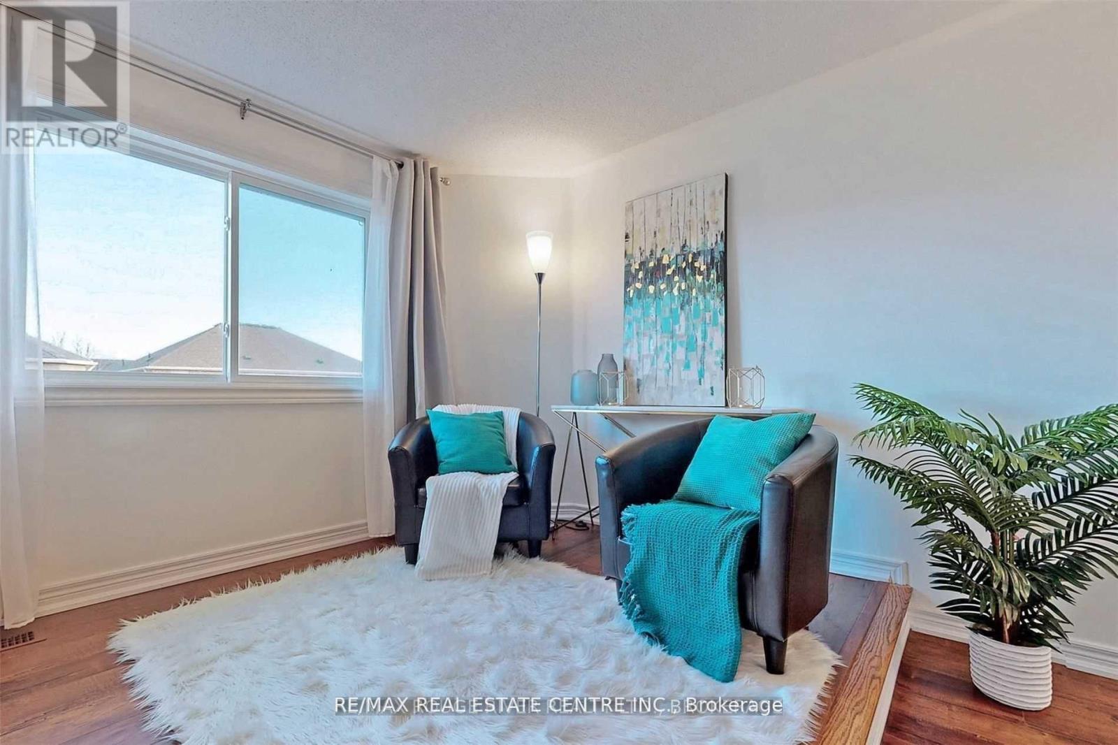 3876 Manatee Way, Mississauga, Ontario  L5M 6P7 - Photo 9 - W12791688