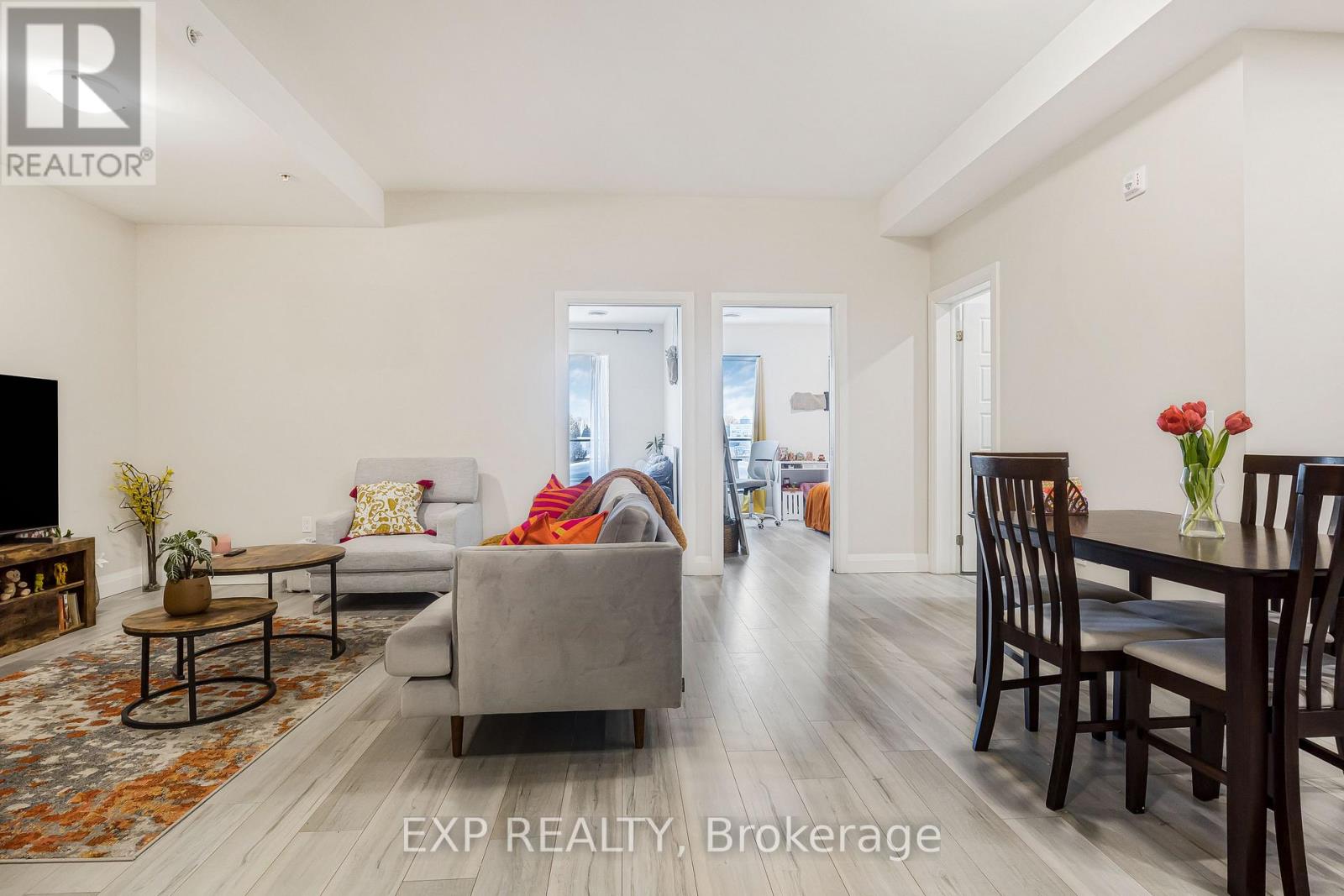 305 - 5 Wake Robin Drive, Kitchener, Ontario  N2E 0H6 - Photo 6 - X12791690