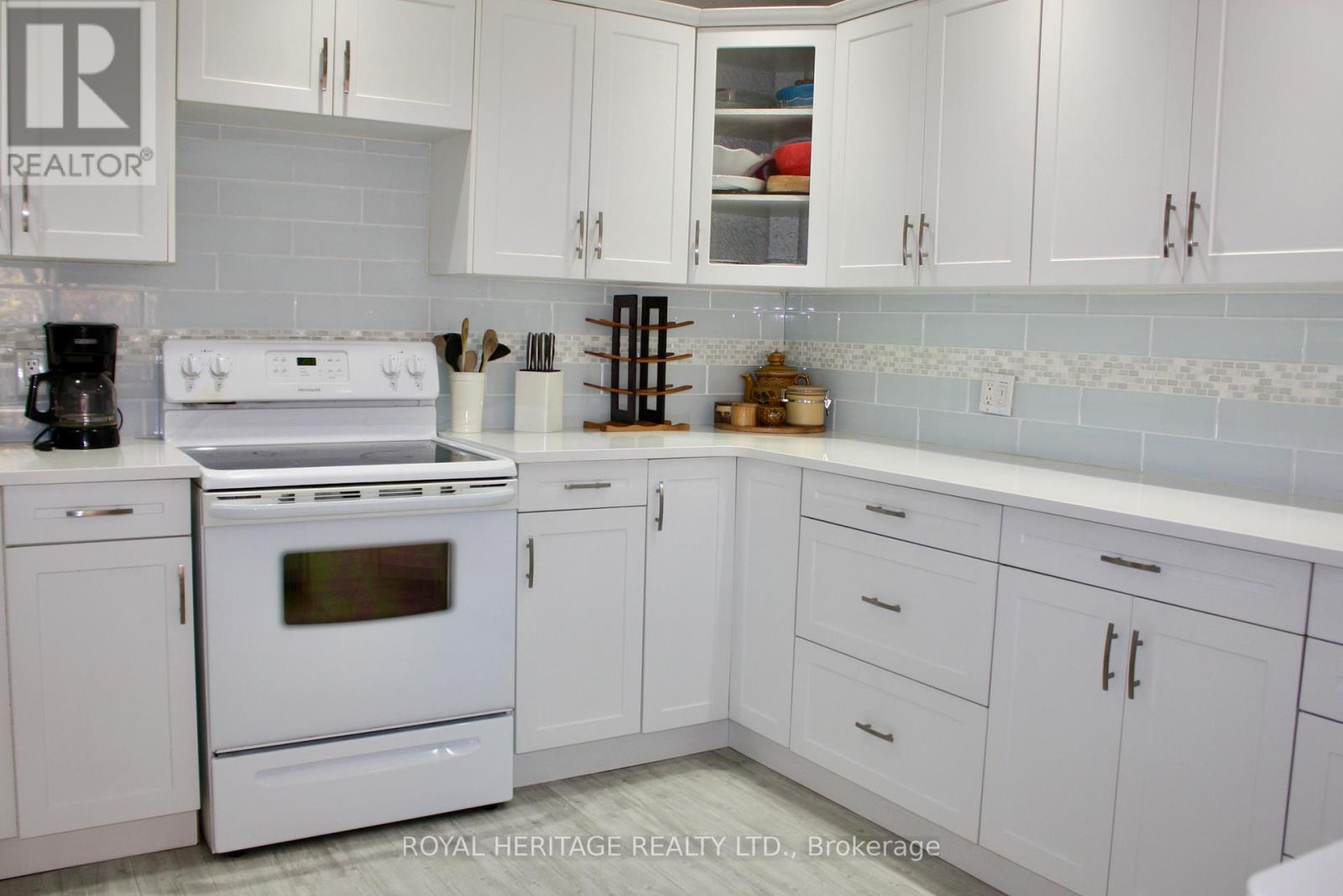 2331 Lakeside Road, Douro-Dummer, Ontario  K0L 2H0 - Photo 8 - X12791706