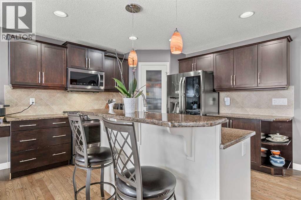 715 Copperpond Circle Se, Calgary, Alberta  T2Z 0R5 - Photo 12 - A2270187