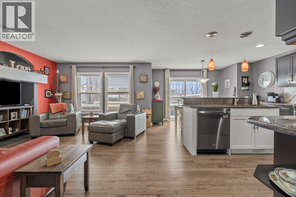 715 Copperpond Circle SE, Calgary, Alberta