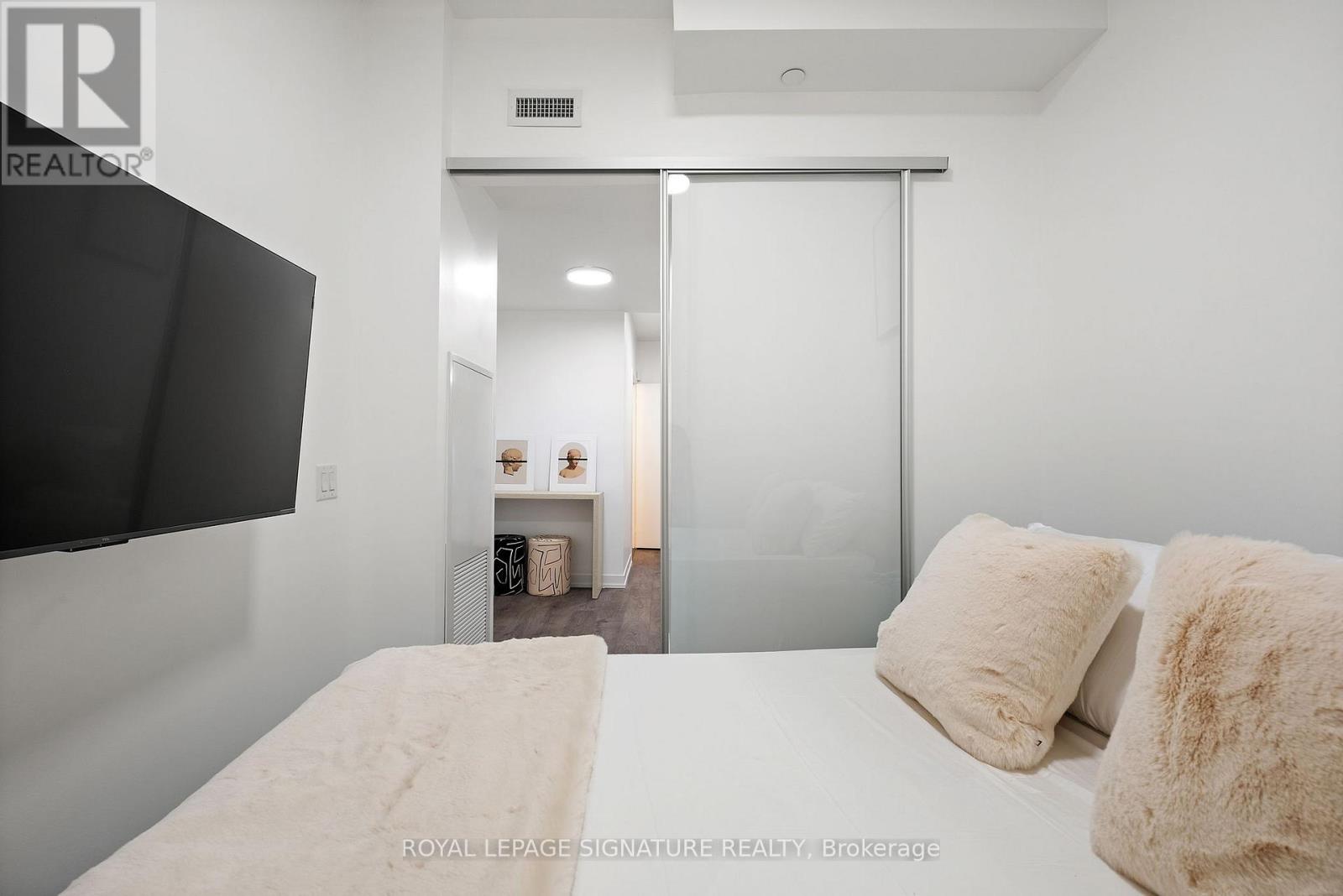 Lp17 - 270 Dufferin Street, Toronto, Ontario  M6K 0H8 - Photo 21 - W12791588