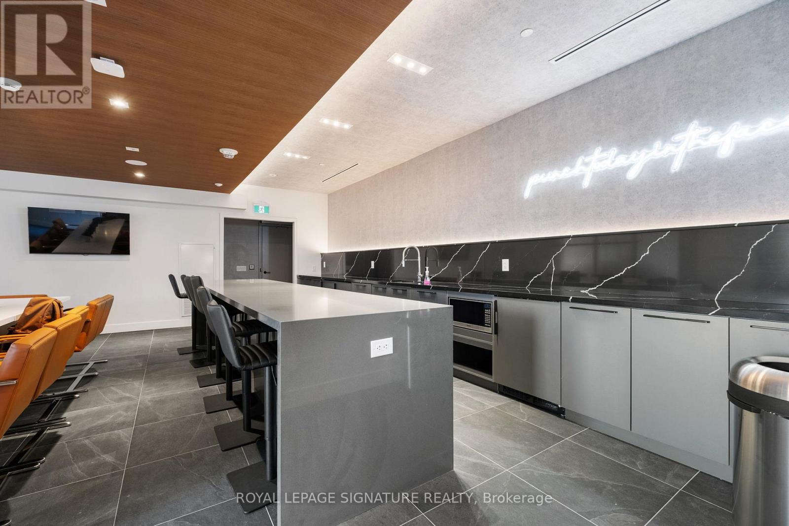 Lp17 - 270 Dufferin Street, Toronto, Ontario  M6K 0H8 - Photo 33 - W12791588