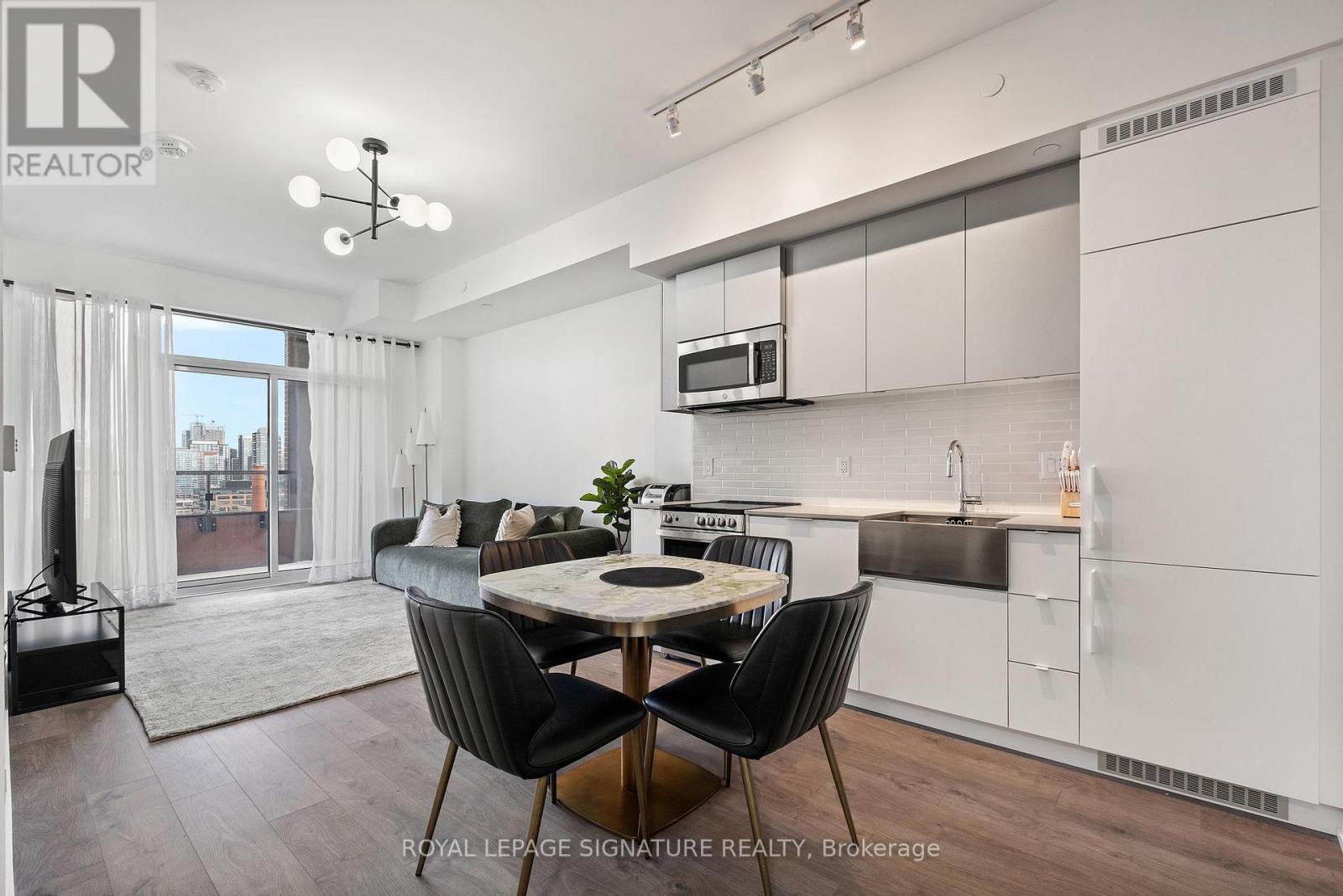 Lp17 - 270 Dufferin Street, Toronto, Ontario  M6K 0H8 - Photo 7 - W12791588