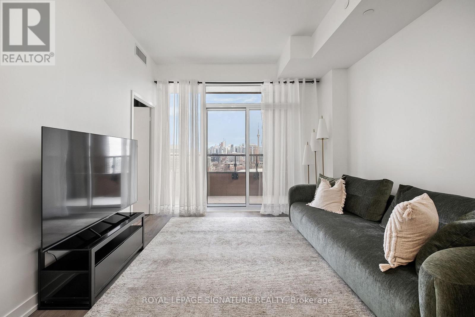 Lp17 - 270 Dufferin Street, Toronto, Ontario  M6K 0H8 - Photo 4 - W12791588