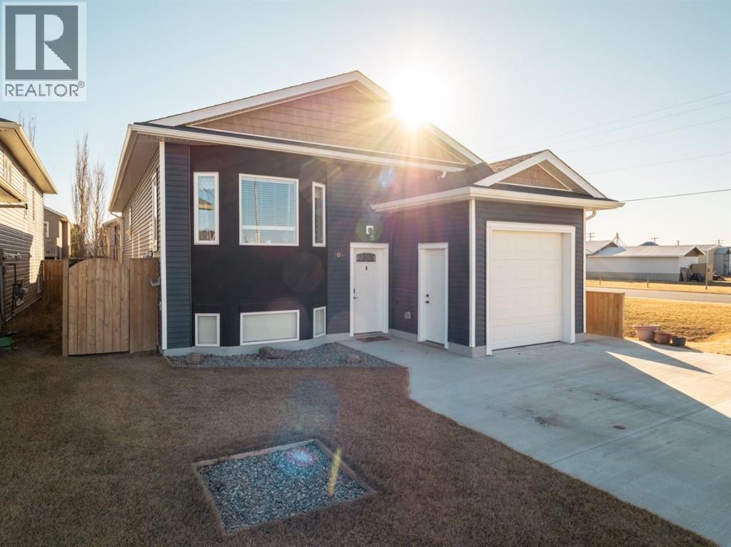 306 11b Street, Nobleford, Alberta  T0L 1S0 - Photo 2 - A2285856