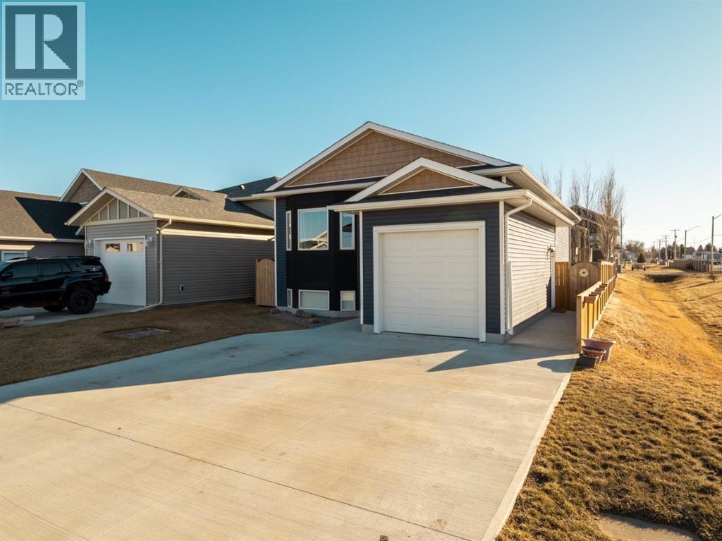 306 11b Street, Nobleford, Alberta  T0L 1S0 - Photo 3 - A2285856