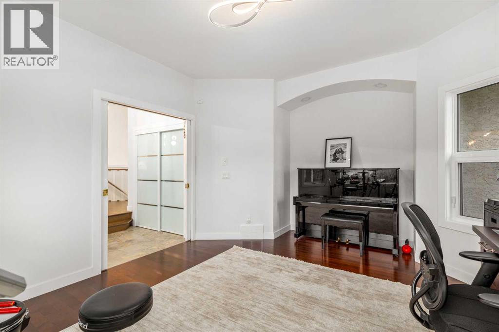 1414 Shawnee Drive, Calgary, Alberta  T2Y 2V1 - Photo 13 - A2284108