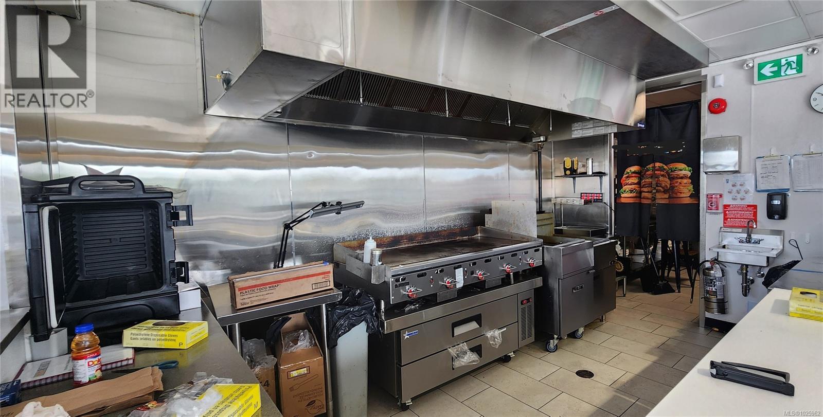 4 2230 Cliffe Ave, Courtenay, British Columbia  V9N 2L4 - Photo 7 - 1025962